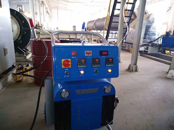 JNJX-Q5200型聚脲噴涂機(jī)(圖3) JNJX-Q5200型聚脲噴涂機(jī)管道的防腐噴涂施工