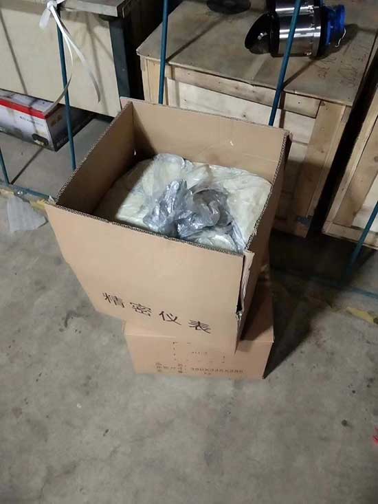 注聚氨酯的機器(圖1) 注聚氨酯的機器包裝填充案例