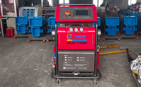 聚氨酯硬質(zhì)仿木發(fā)泡機(圖1) H5800PLC聚氨酯硬質(zhì)仿木發(fā)泡機