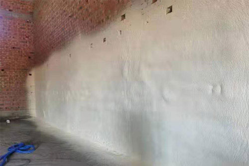 冷庫保溫噴涂 聚氨酯噴涂機現(xiàn)場施工(圖2) 冷庫保溫噴涂現(xiàn)場施工案例