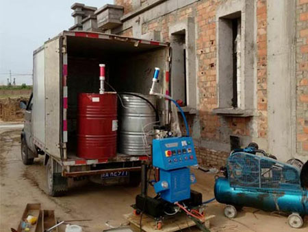 屋外墻面用什么型號的聚氨酯噴涂機(jī)(圖2) 屋外墻面保溫聚氨酯噴涂