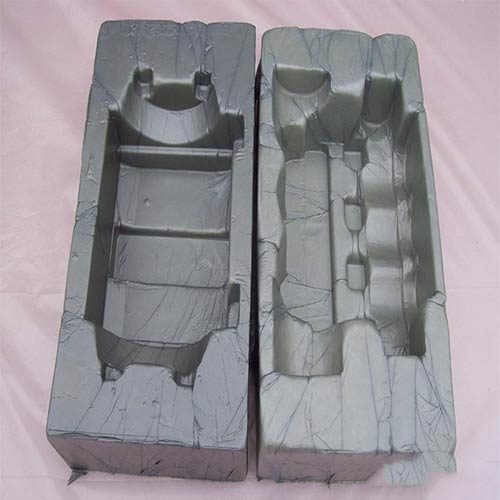 樂器包裝聚氨酯緩沖包裝現(xiàn)場(chǎng)發(fā)泡(圖2) 樂器包裝聚氨酯緩沖包裝現(xiàn)場(chǎng)發(fā)泡